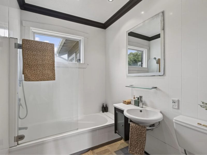 14 Ngaio St,   Strandon