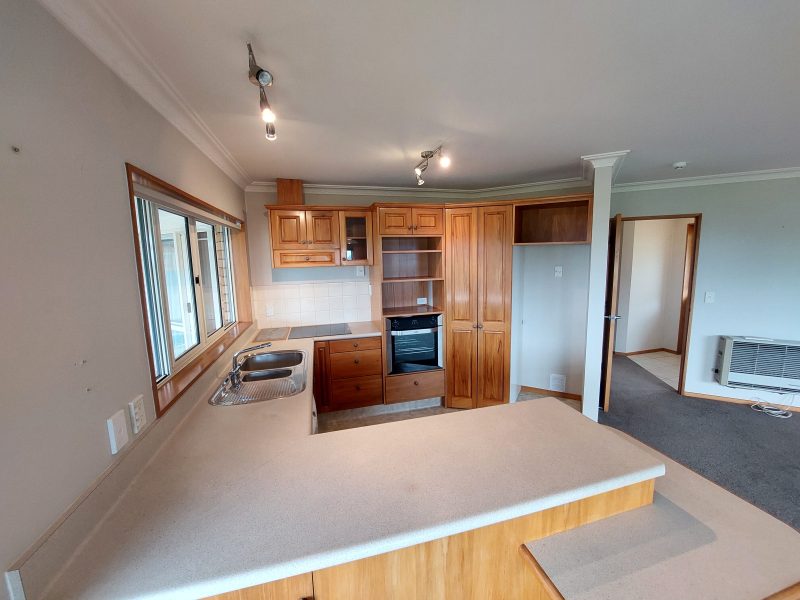2 Kawaroa Lane, NP Central