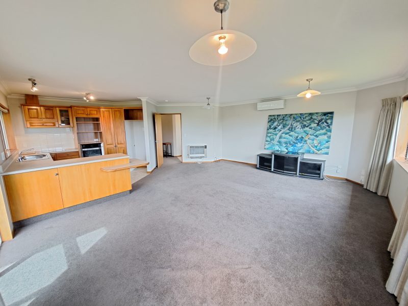 2 Kawaroa Lane, NP Central