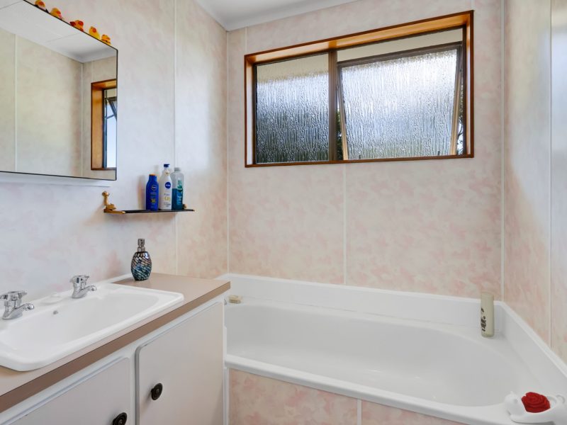18 Shaldon Crescent, Blagdon