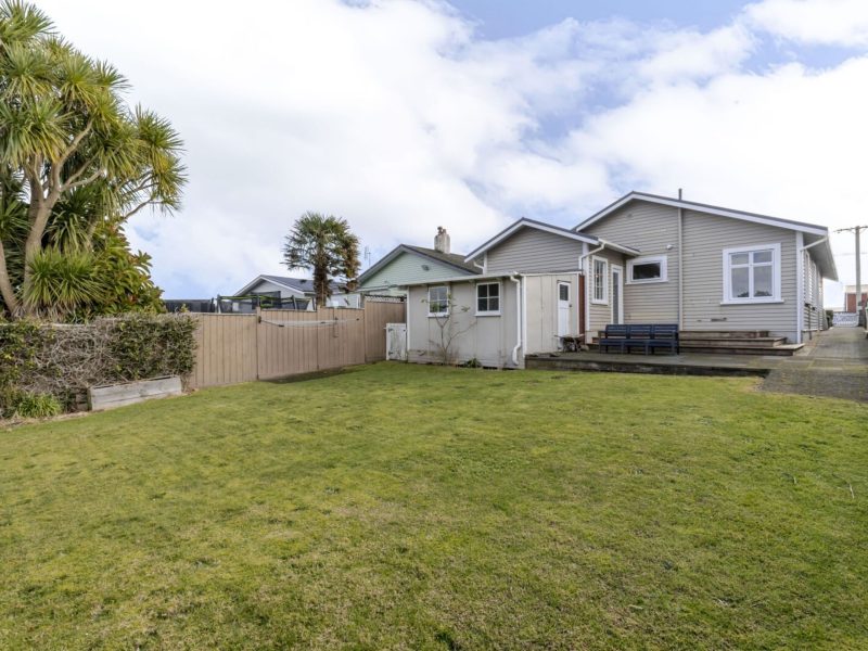 14 Ngaio St,   Strandon