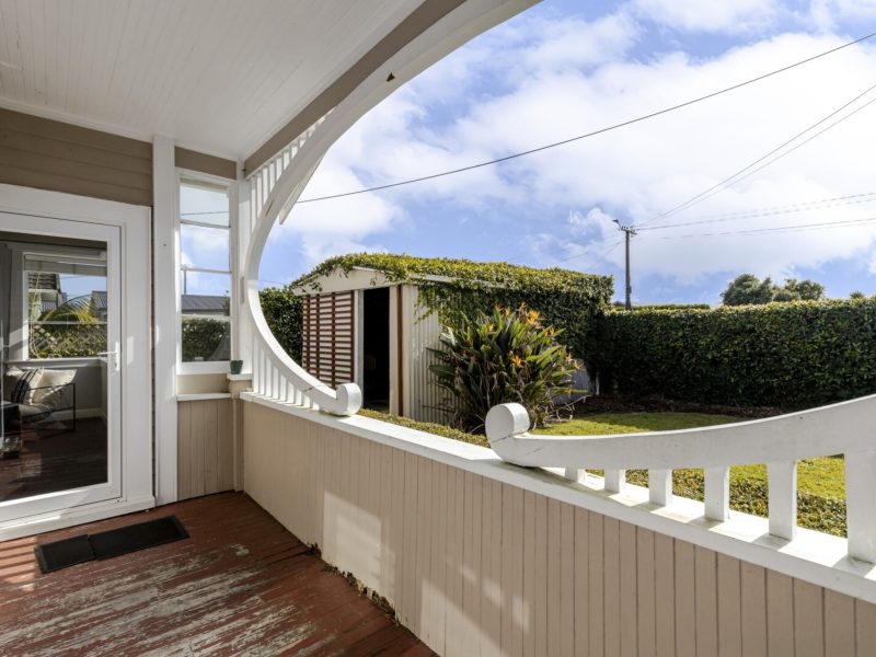 14 Ngaio St,   Strandon