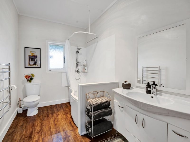 18 Cumming Street,  Okato