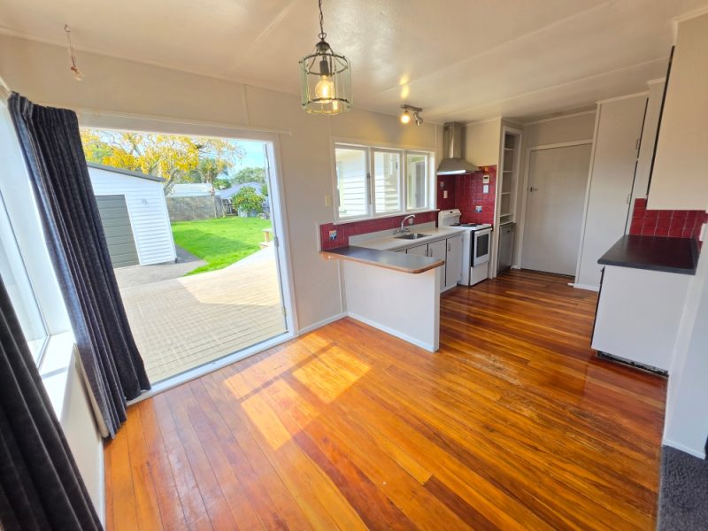 305 Frankley Rd, Ferndale